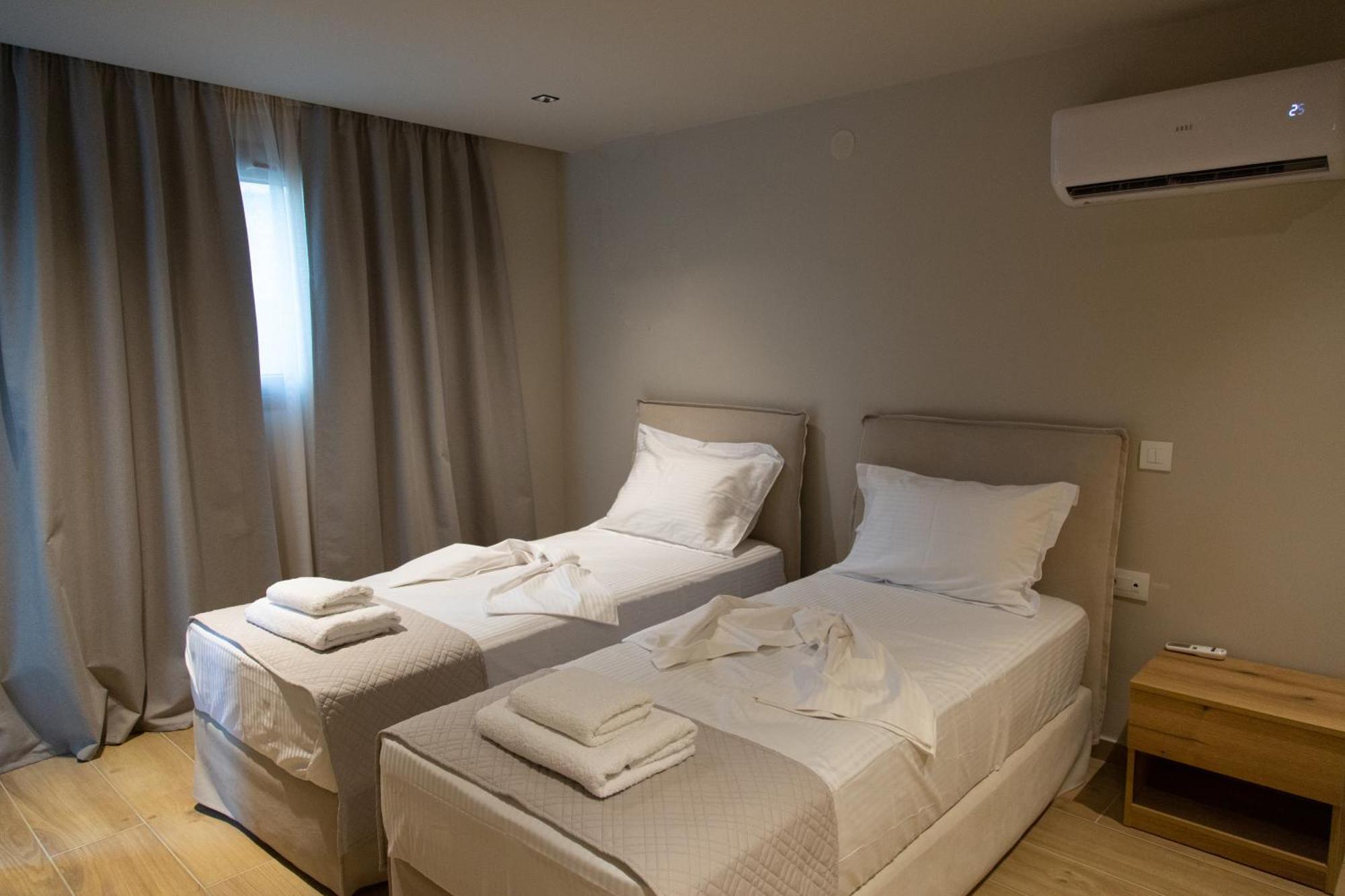 Νεακιτοσ Luxury Apartments Nikiti  Eksteriør billede